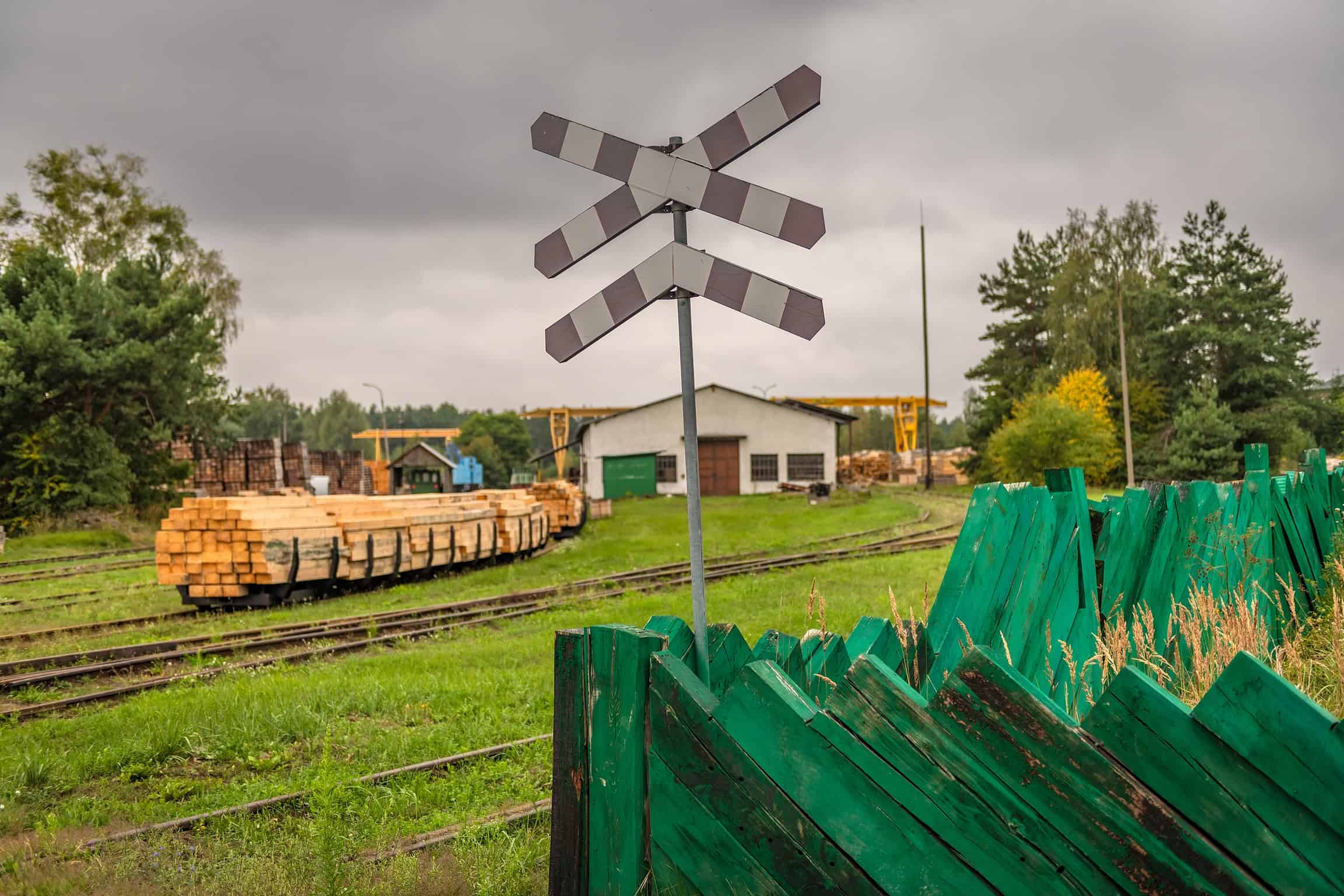 Nasycalnia podkładów kolejowych w Czeremsze, maszyny i materiały.